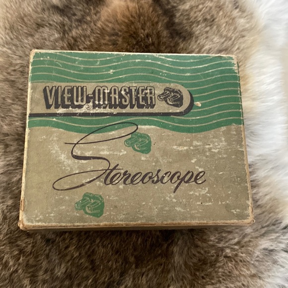 VIEW-MASTER Antique 1950’s Stereoscope with Alice in Wonderland Reel - Picture 3 of 17